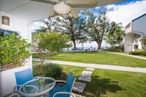 Villas Of The Galleon Seven Mile Beach Exterior photo
